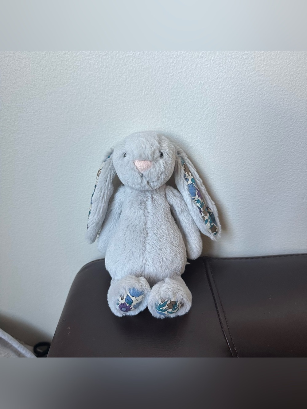 RARE Jellycat Afternoon Tea Japan Exclusive Small Bashful Bunny Floral Grey
Inc
